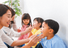 兒童課後照顧服務人員