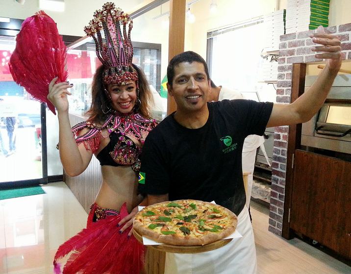 森巴舞老師轉行賣披薩 徵廚師助理
