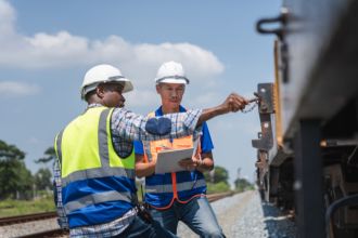 臺鐵公開招考69人 月薪上看5.9萬元