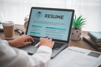 履歷寫「橄欖油」也行？網友熱議：會被刷掉還是加分？